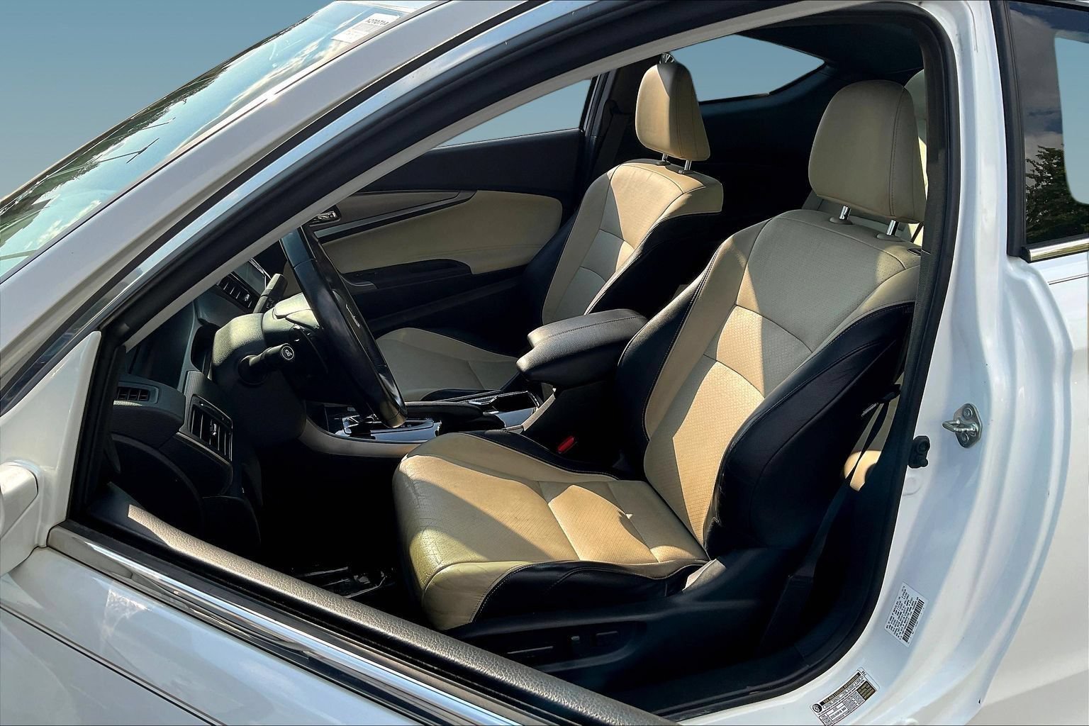 Used 2017 Honda Accord EX-L image 20
