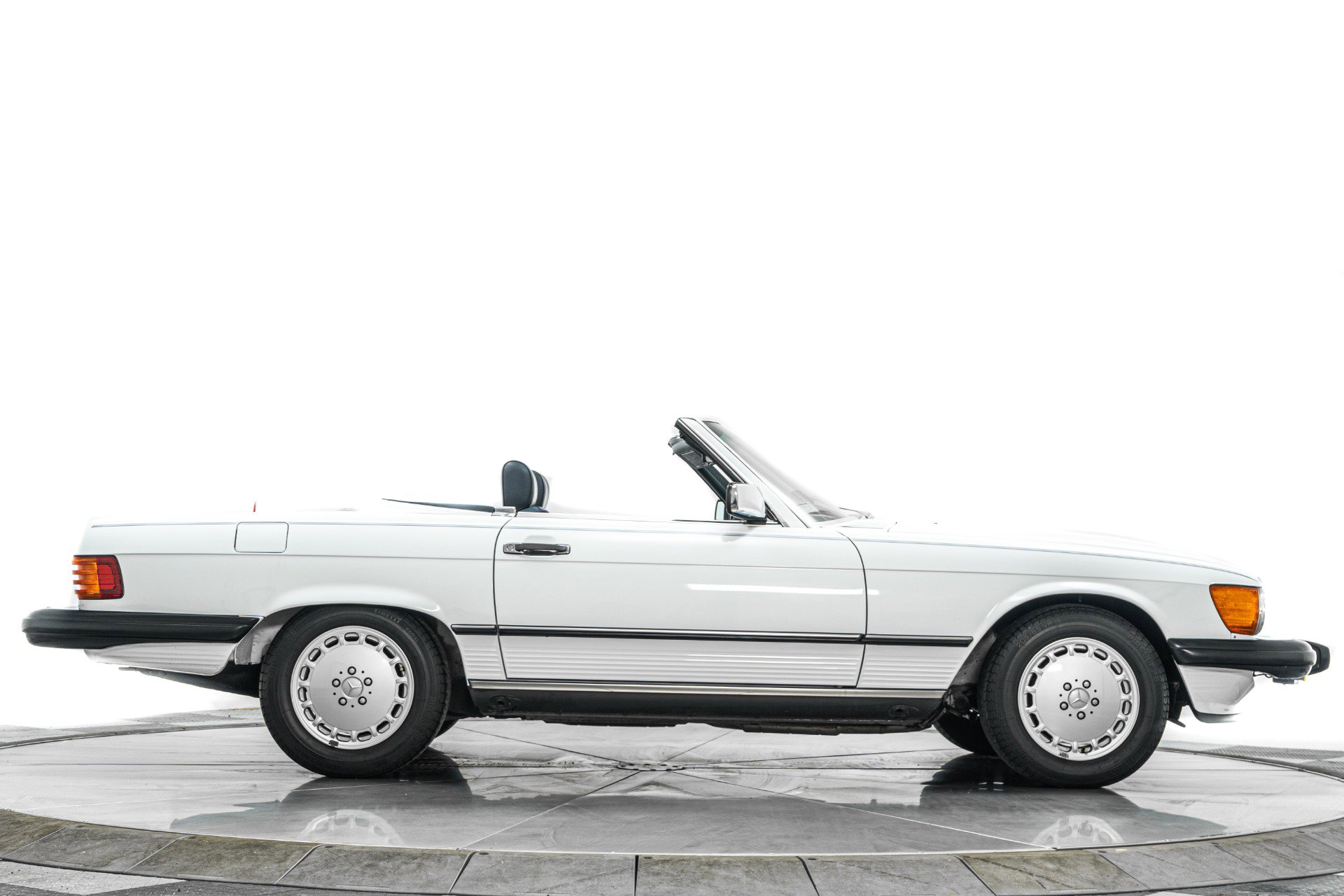 Used 1987 Mercedes-Benz 560 SL image 54