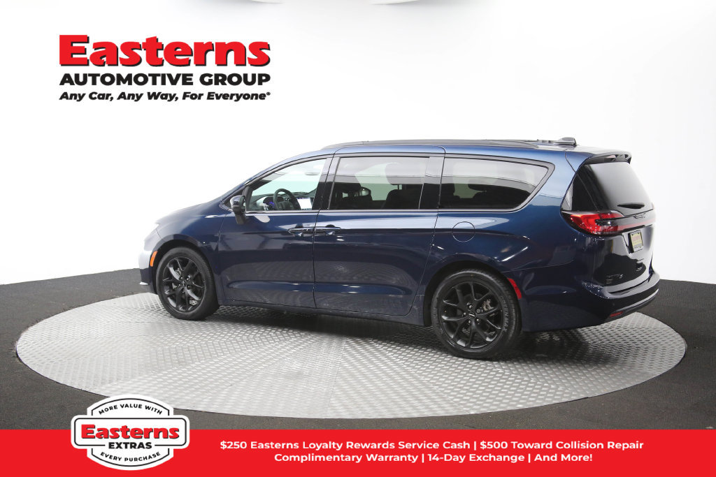 Used 2023 Chrysler Pacifica Touring-L w/ S Appearance Package FWD image 65