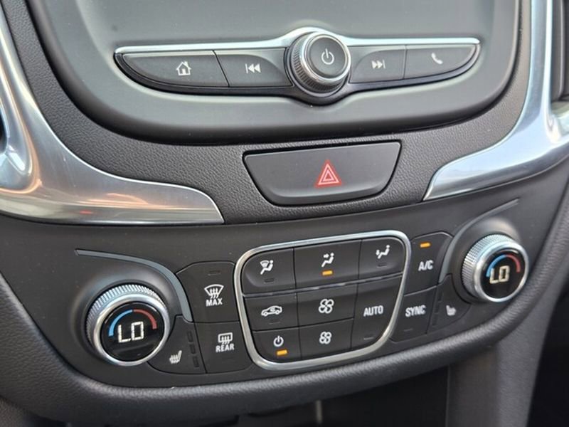 Used 2021 Chevrolet Equinox LT image 18