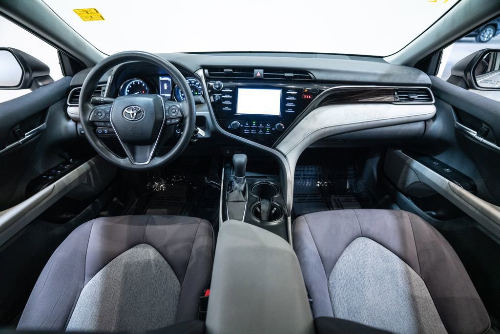 Used 2019 Toyota Camry LE FWD image 13
