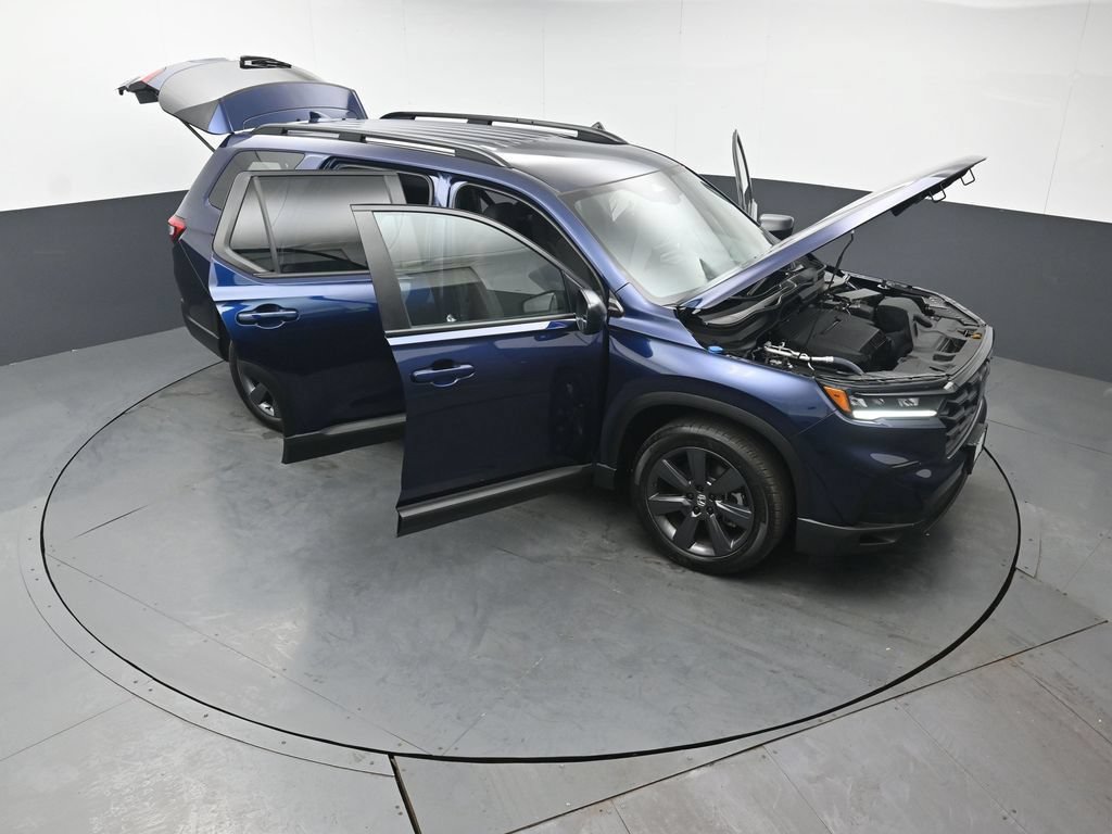 Used 2025 Honda Pilot Sport image 52