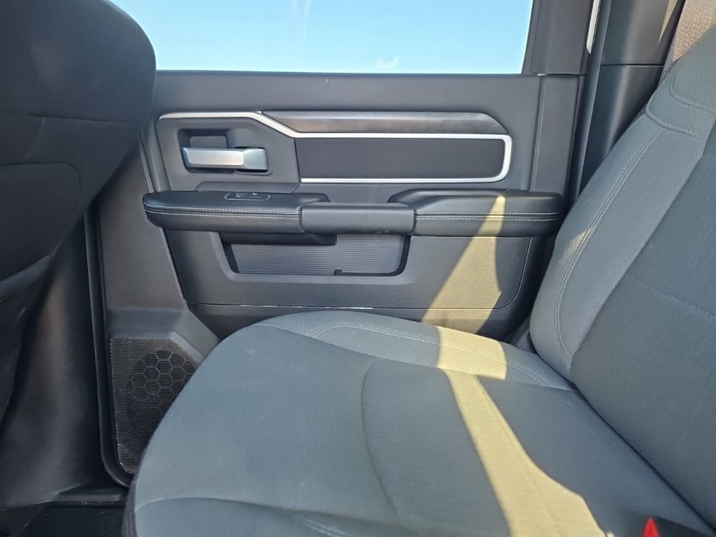 Used 2024 RAM 2500 Big Horn AWD/4WD image 11