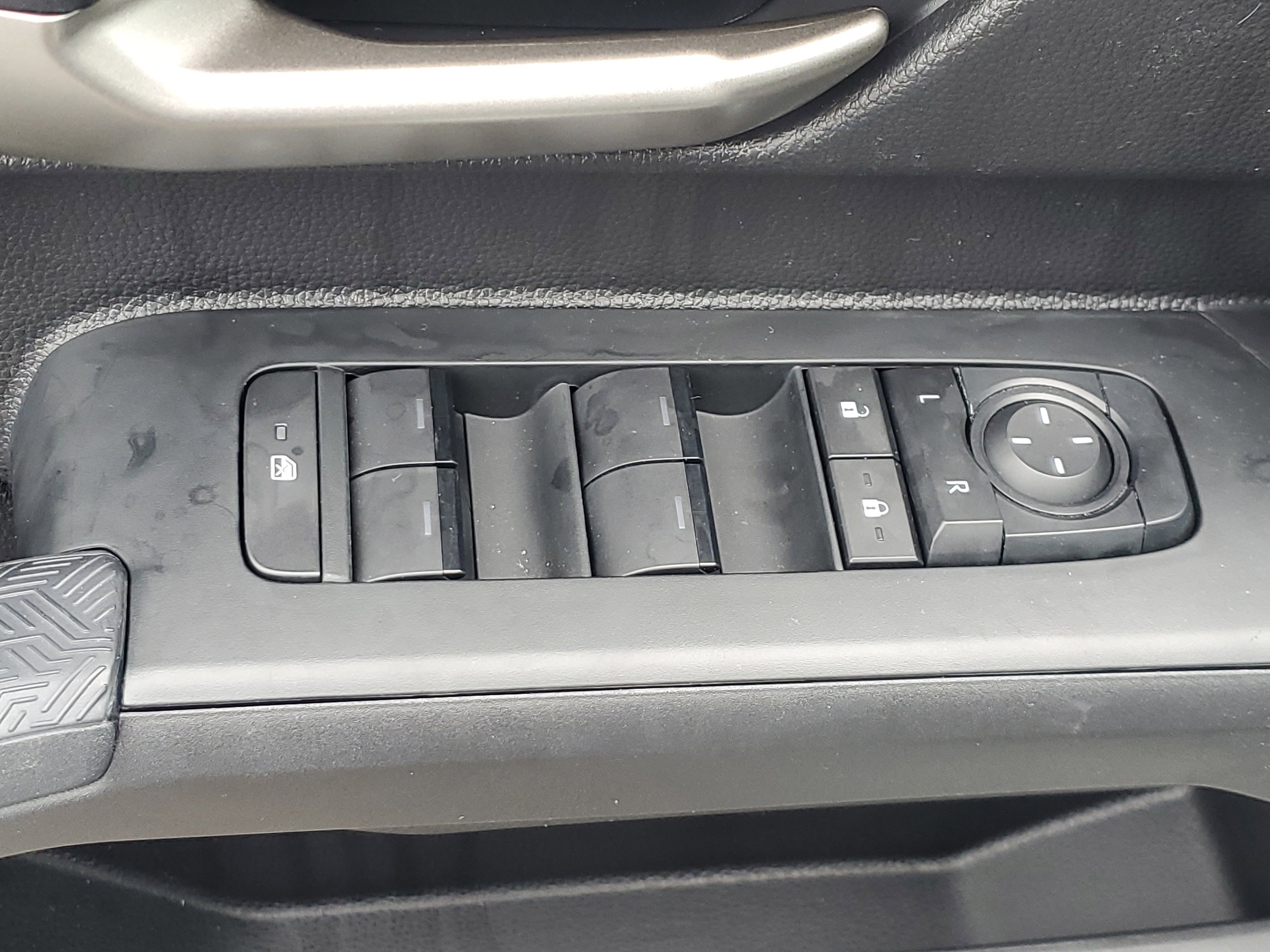 Certified 2025 Toyota Tacoma TRD Sport image 21