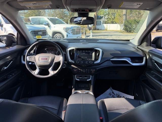 Used 2022 GMC Terrain SLT w/ Infotainment Package II AWD/4WD image 18