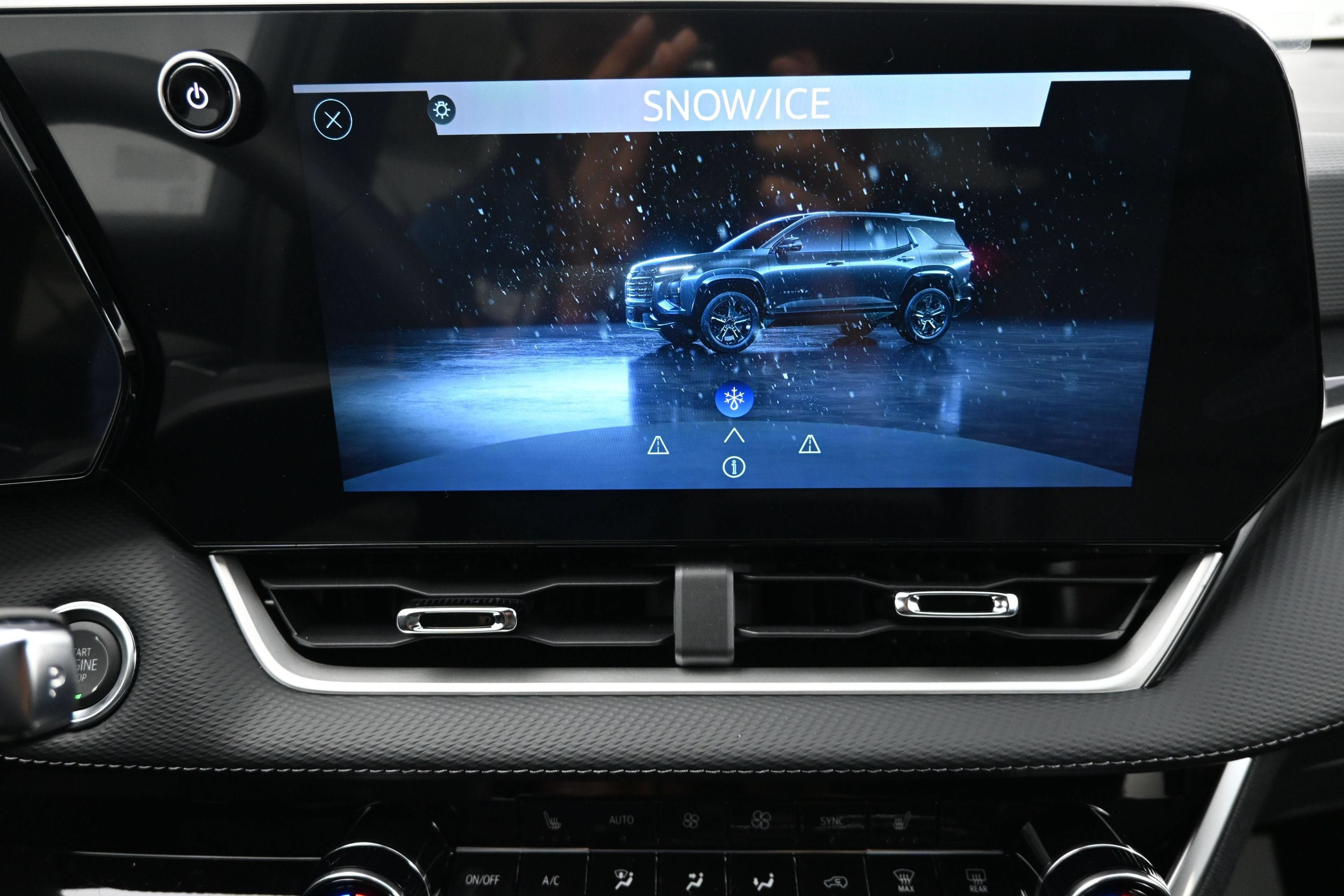 New 2027 Chevrolet Equinox LT w/ Convenience Package II FWD image 23