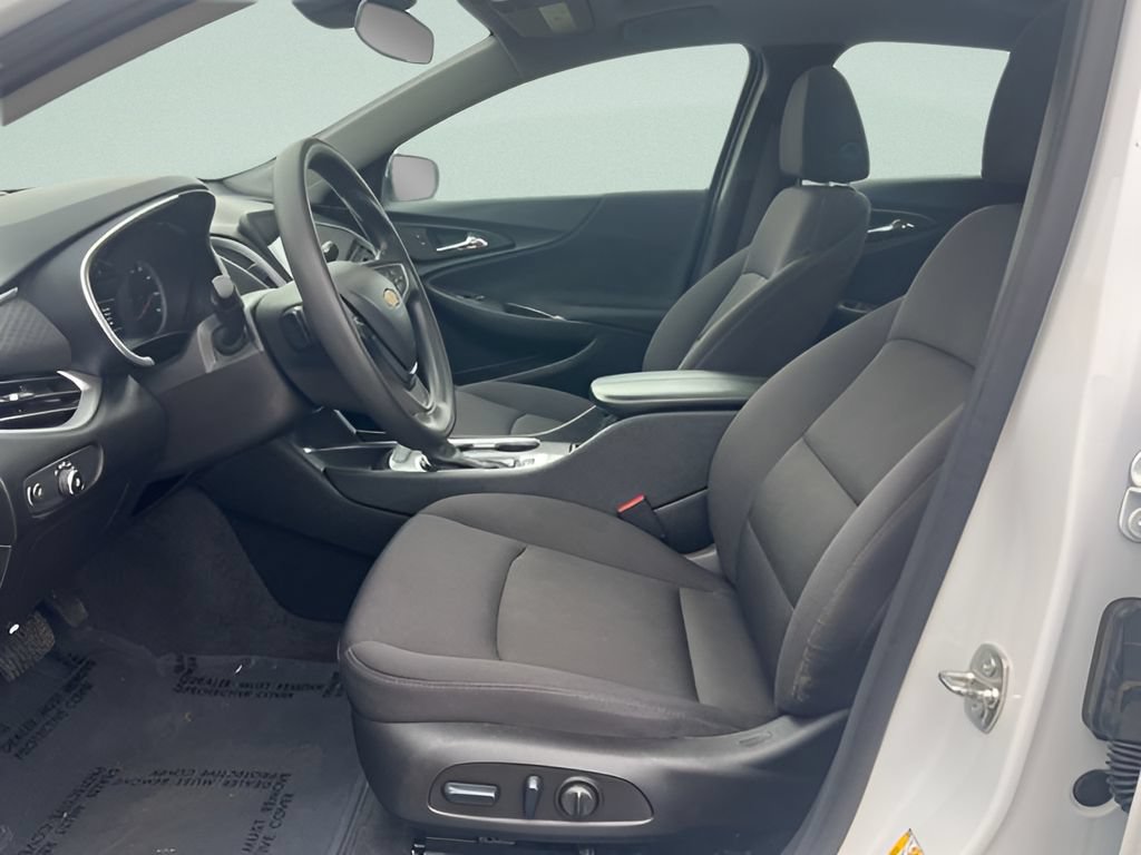 Used 2024 Chevrolet Malibu LT FWD image 10