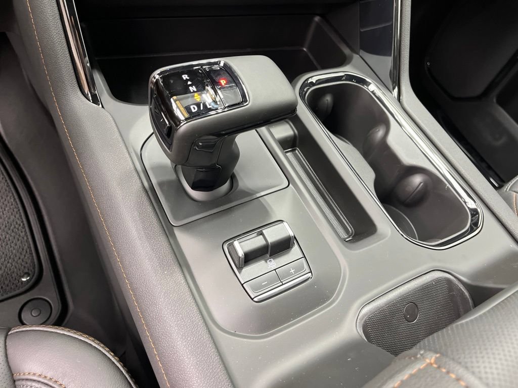 New 2026 GMC Sierra 1500 AT4 w/ AT4 Premium Package AWD/4WD image 17
