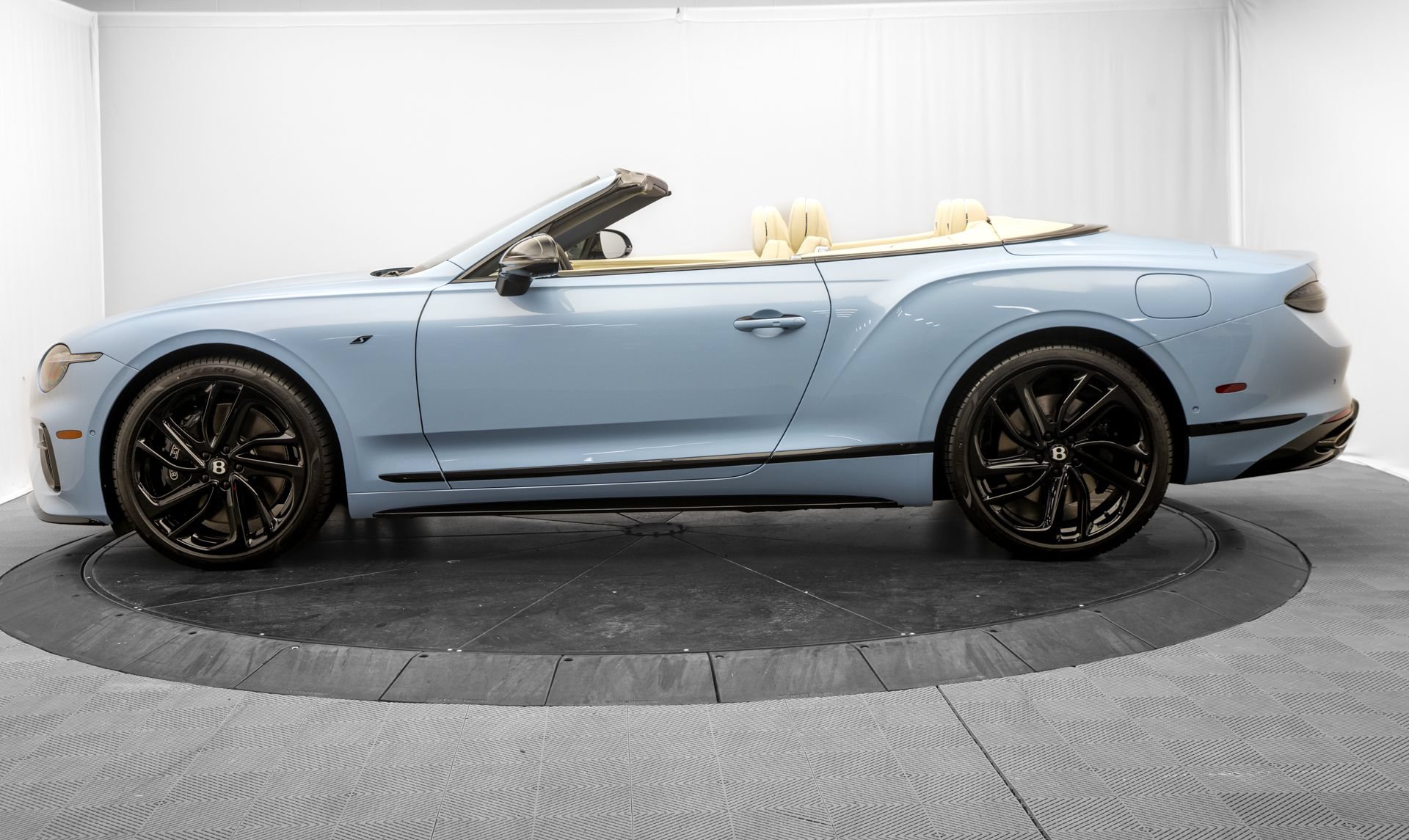 New 2026 Bentley Continental GT AWD/4WD image 4