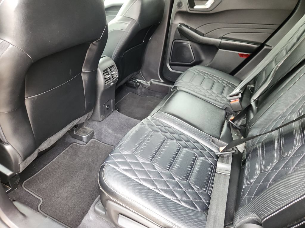 Used 2023 Ford Escape Platinum w/ Premium Technology Package AWD/4WD image 8