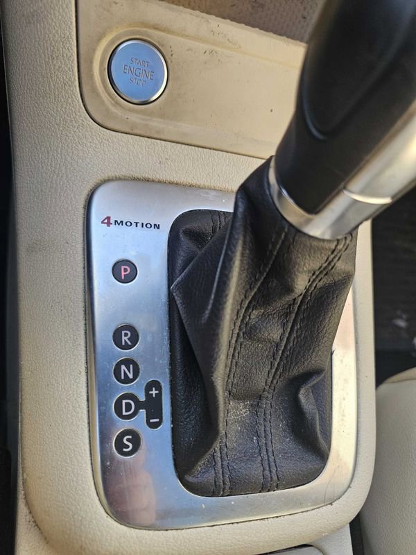 Used 2014 Volkswagen Tiguan R-Line image 10