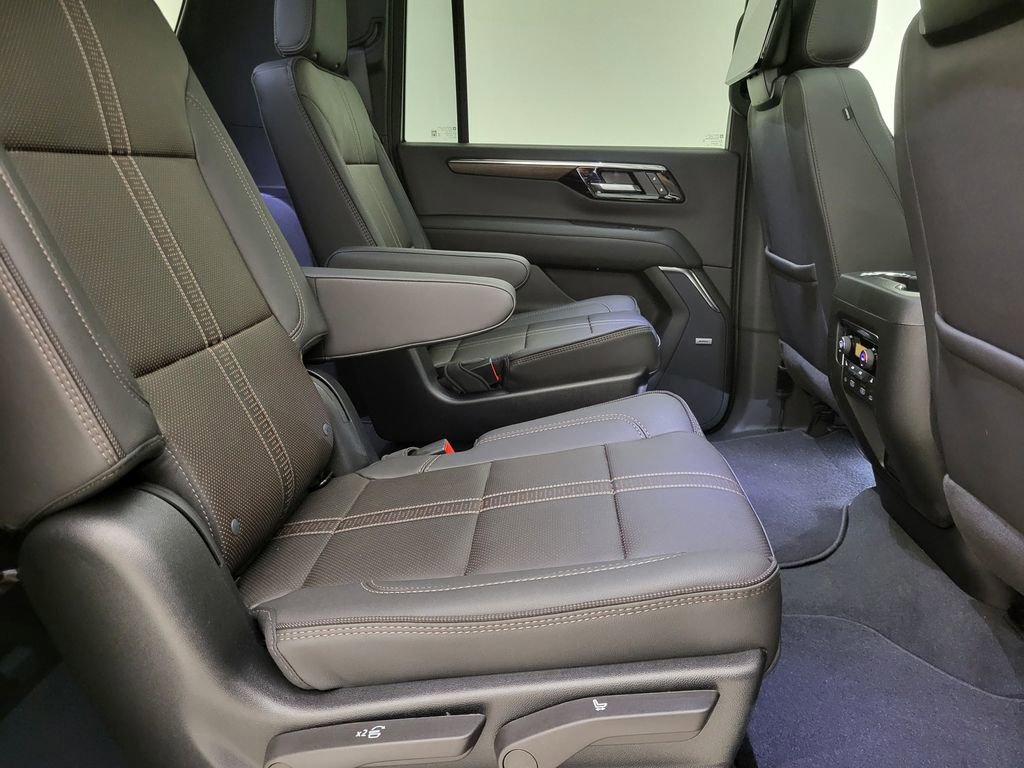 New 2025 Chevrolet Suburban High Country image 49