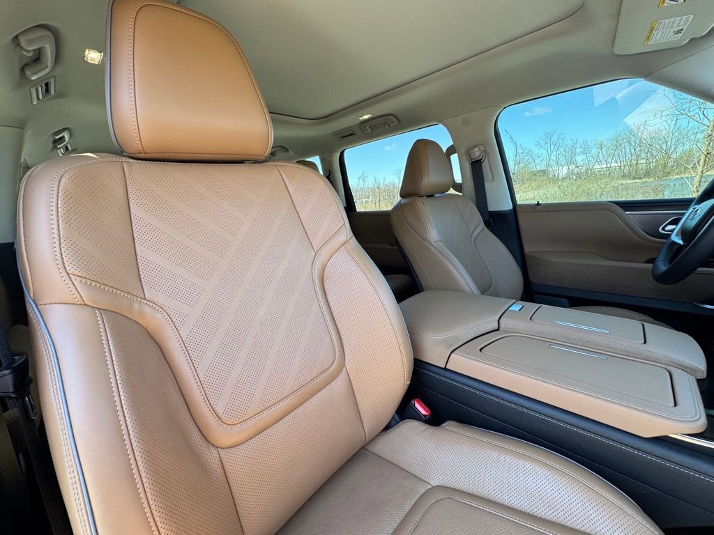 Certified 2026 INFINITI QX80 Luxe w/ Cargo Package AWD/4WD image 30