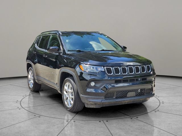 Certified 2024 Jeep Compass Latitude AWD/4WD image 14