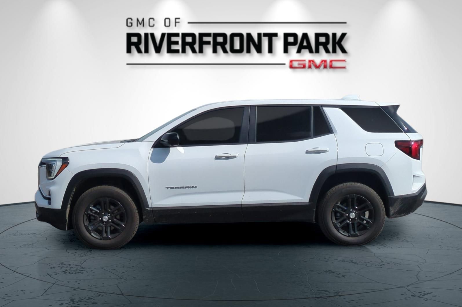 Used 2026 GMC Terrain Elevation w/ Technology Package II AWD/4WD image 6