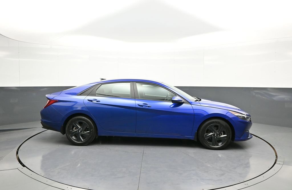 Certified 2023 Hyundai Elantra SEL image 5