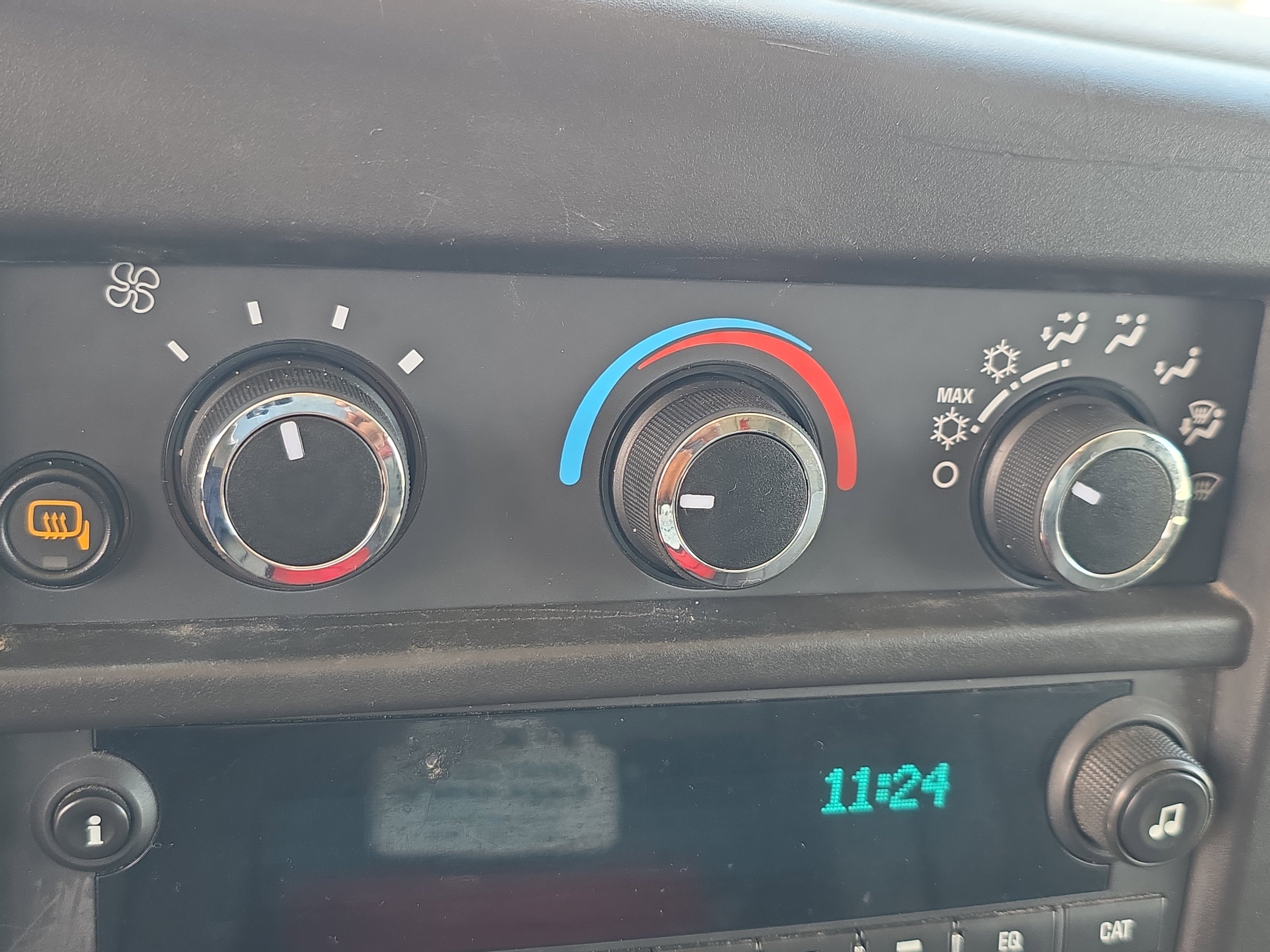 Used 2020 Chevrolet Express 2500 w/ Communications Package RWD image 26