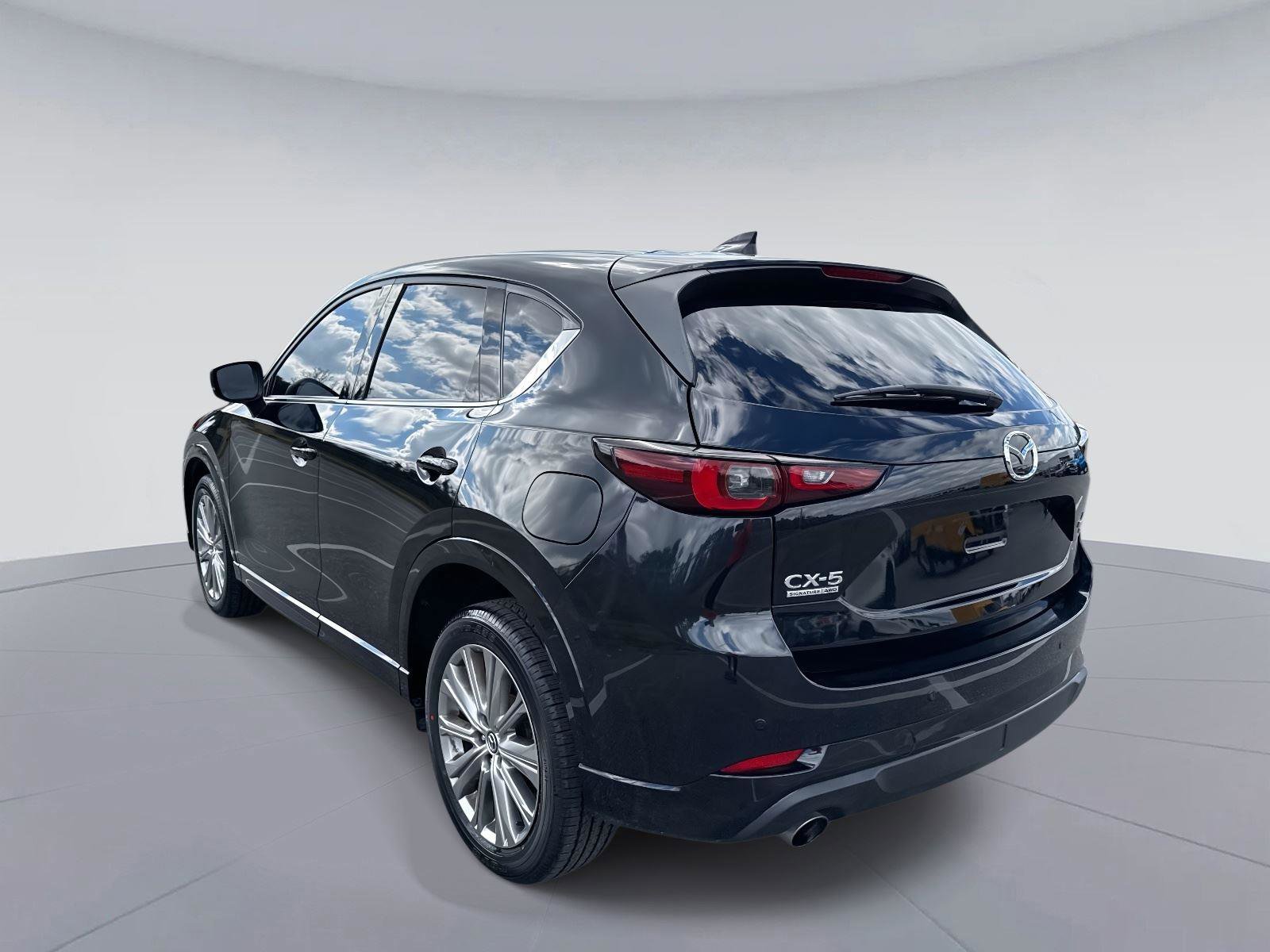 Certified 2022 MAZDA CX-5 Signature image 5