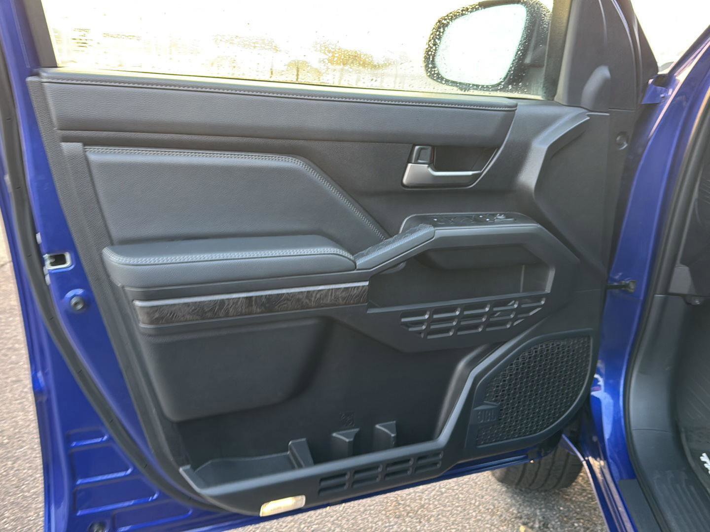 Used 2024 Toyota Tacoma Limited image 14