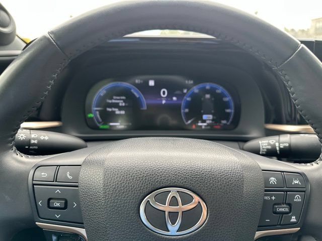 Used 2023 Toyota Crown AWD/4WD image 11