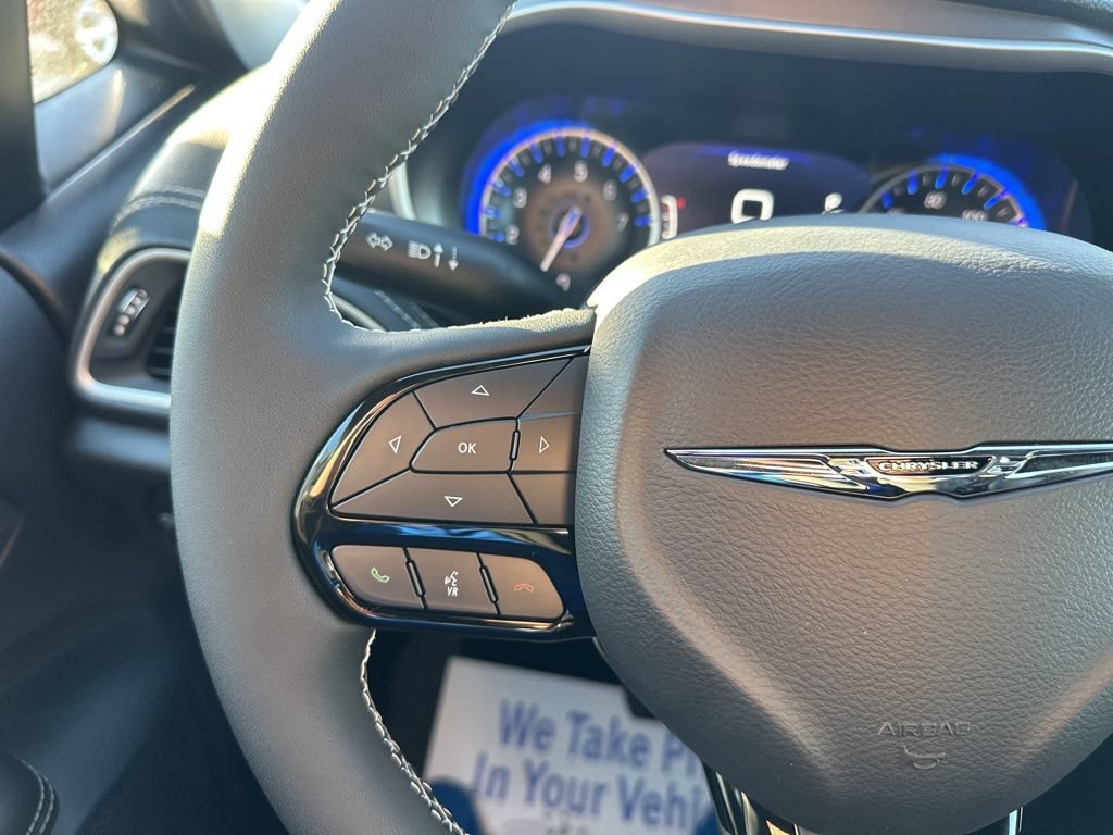 New 2026 Chrysler Pacifica Select FWD image 66