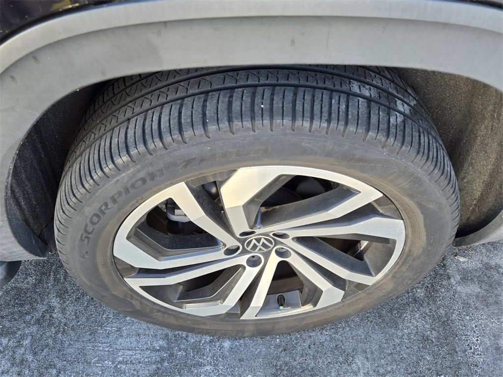 Used 2021 Volkswagen Atlas SEL Premium image 8