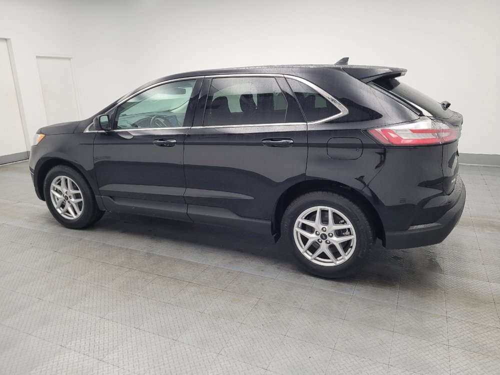 Used 2024 Ford Edge SEL image 3