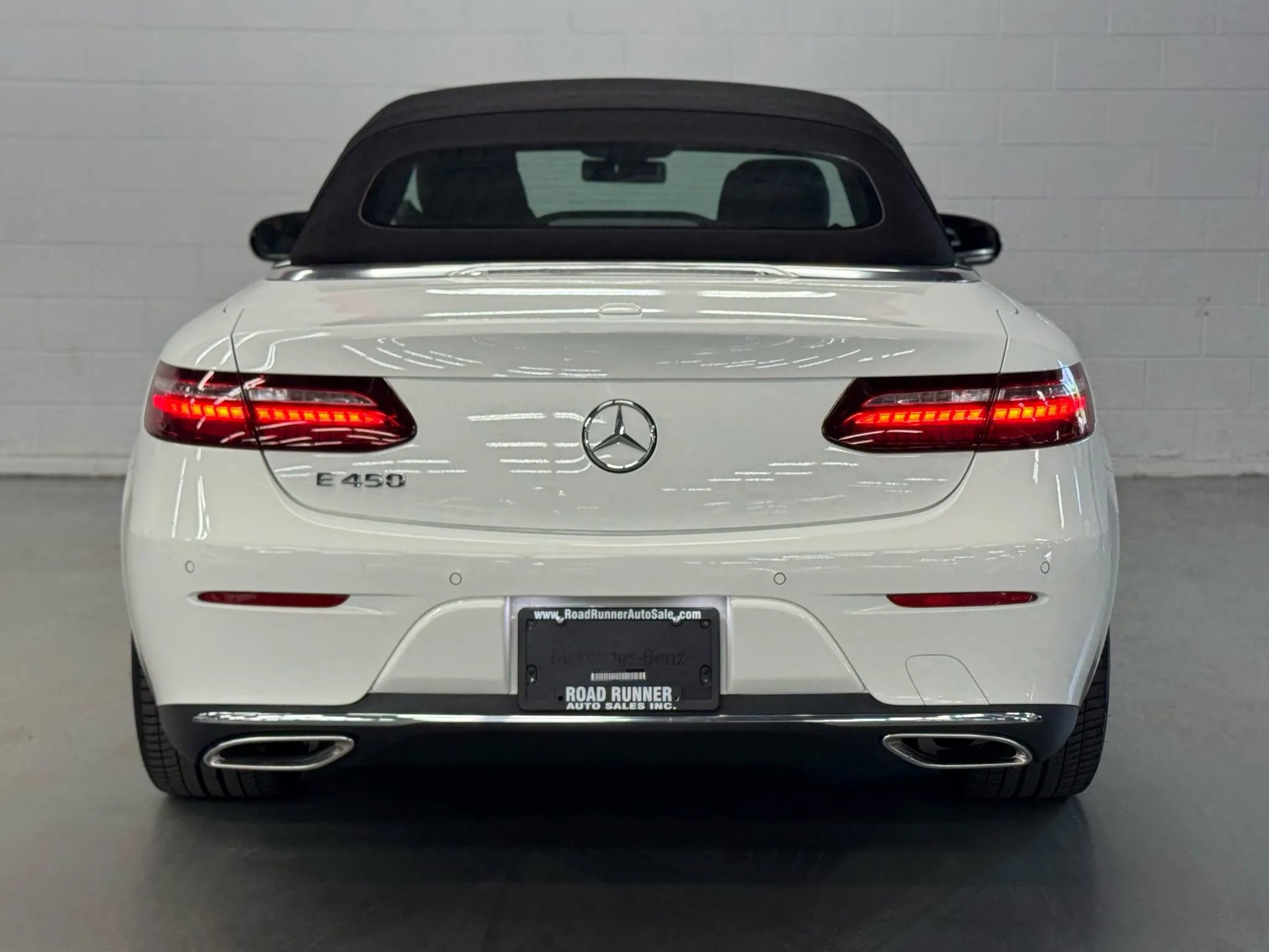 Used 2023 Mercedes-Benz E 450 Cabriolet image 9