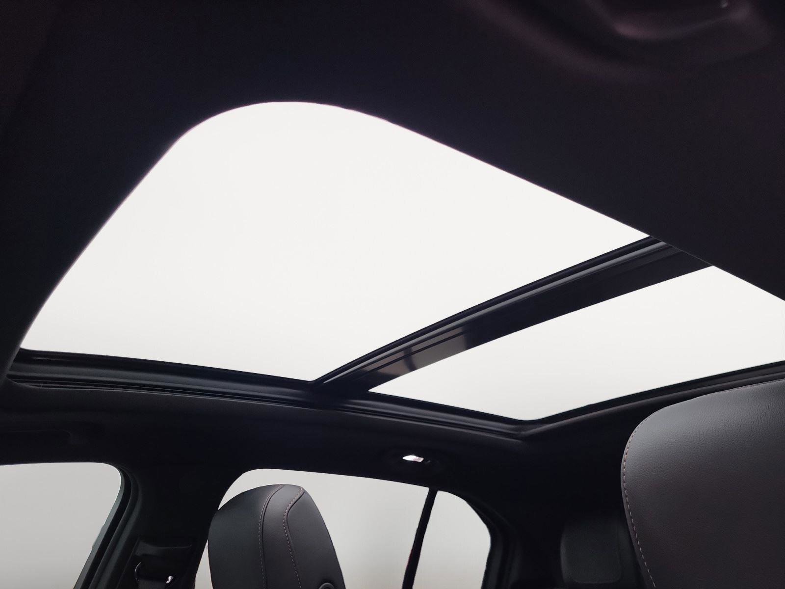 Used 2023 Cadillac XT4 Sport image 18