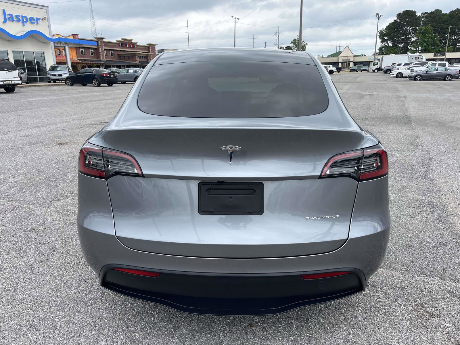 Used 2025 Tesla Model Y Long Range AWD/4WD image 4