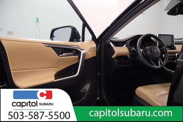 Used 2021 Toyota RAV4 XLE Premium AWD/4WD image 10