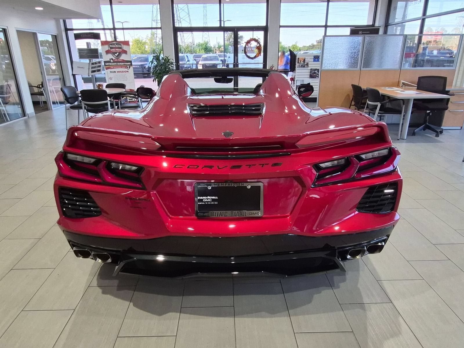 Used 2023 Chevrolet Corvette Stingray Premium Conv w/ Z51 Performance Package RWD image 5