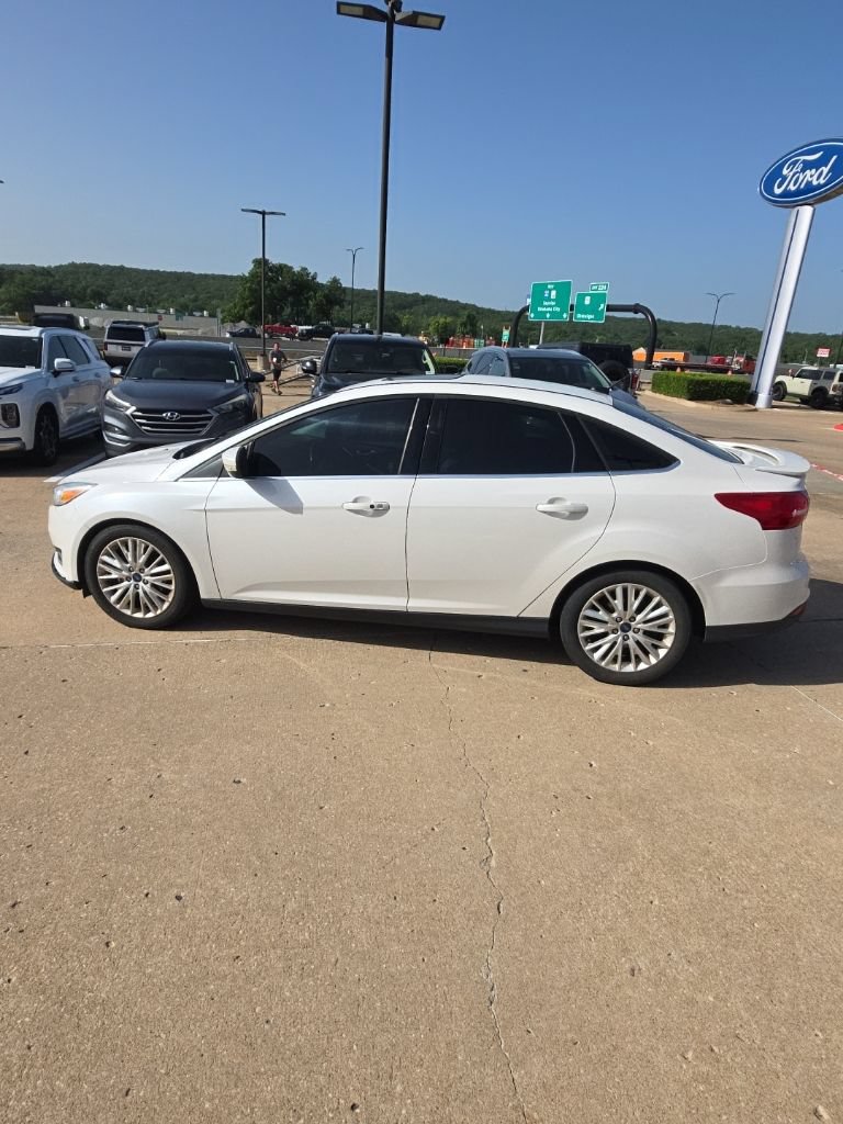 Used 2018 Ford Focus Titanium FWD image 7