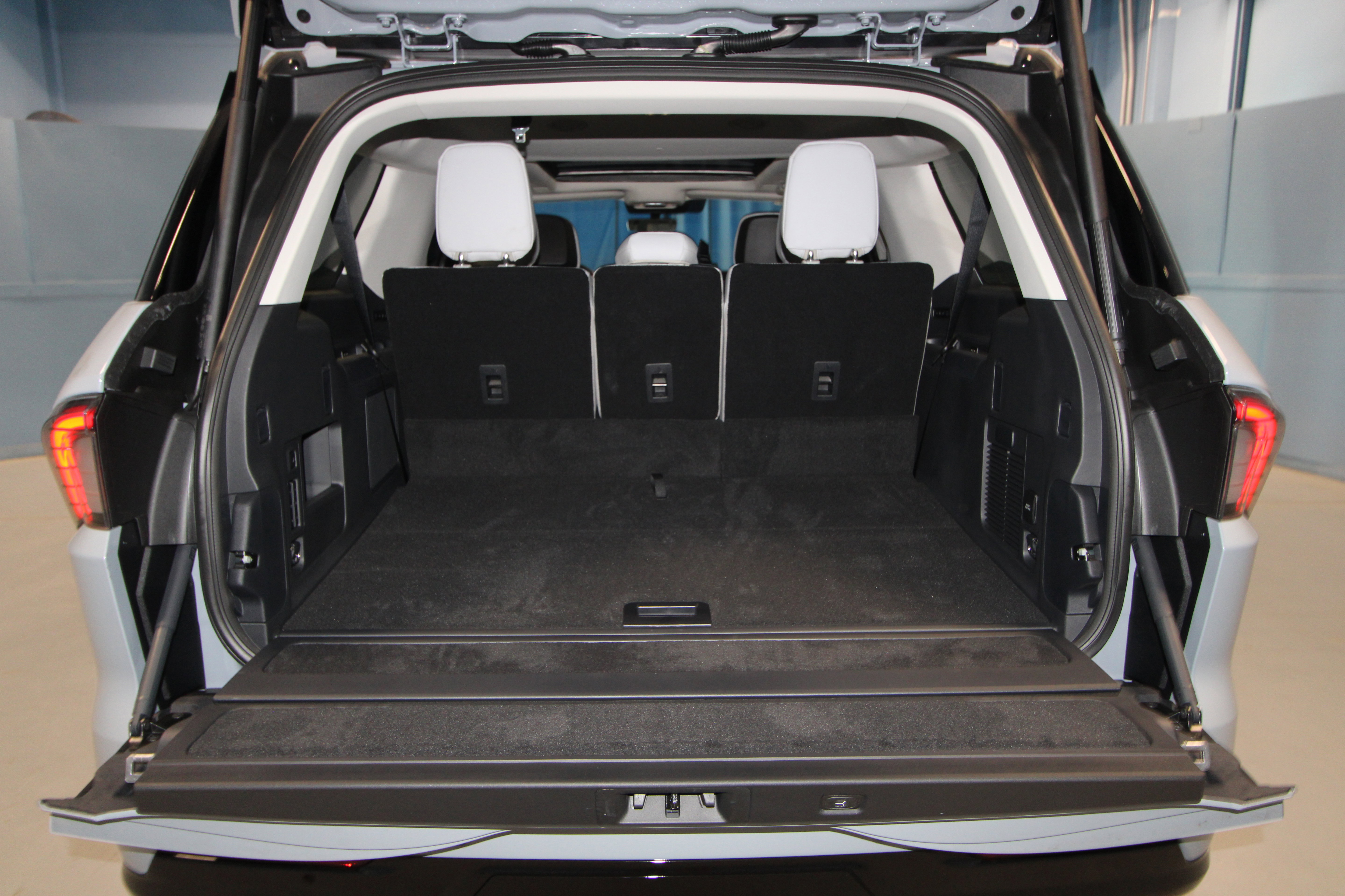 New 2026 Lincoln Navigator L Reserve AWD/4WD image 40