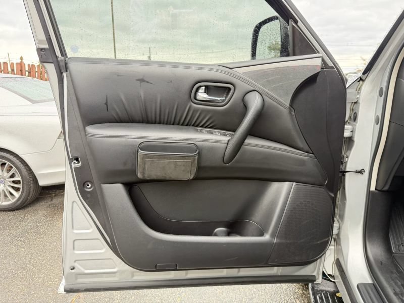 Used 2022 Nissan Armada SV w/ SV Appearance Package AWD/4WD image 10