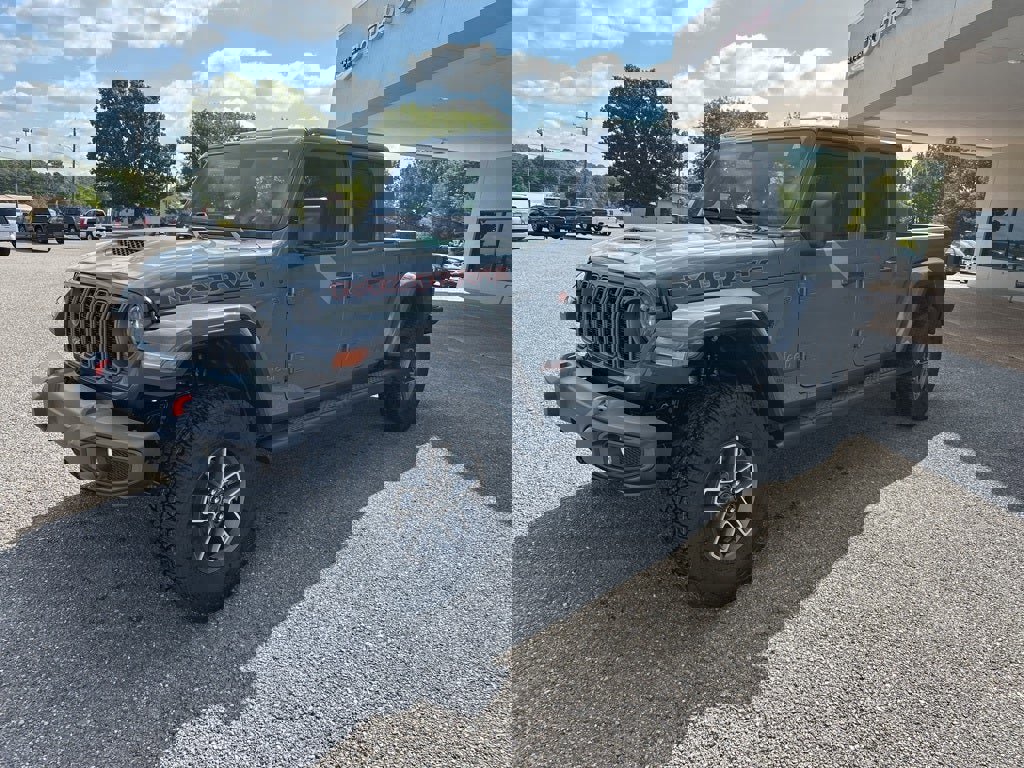 New 2025 Jeep Gladiator Mojave w/ Convenience Group image 3