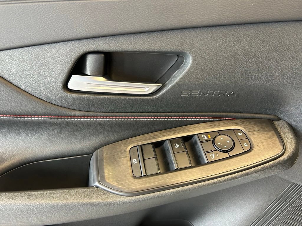 New 2026 Nissan Sentra SR w/ Floor Mat Package FWD image 18