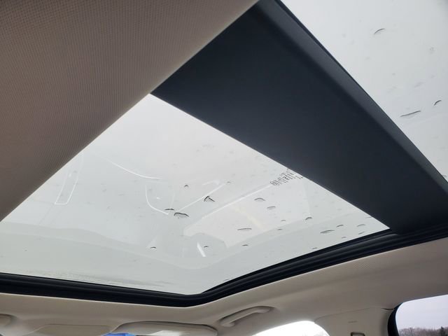 Used 2017 Ford Edge Titanium w/ Technology Package image 31