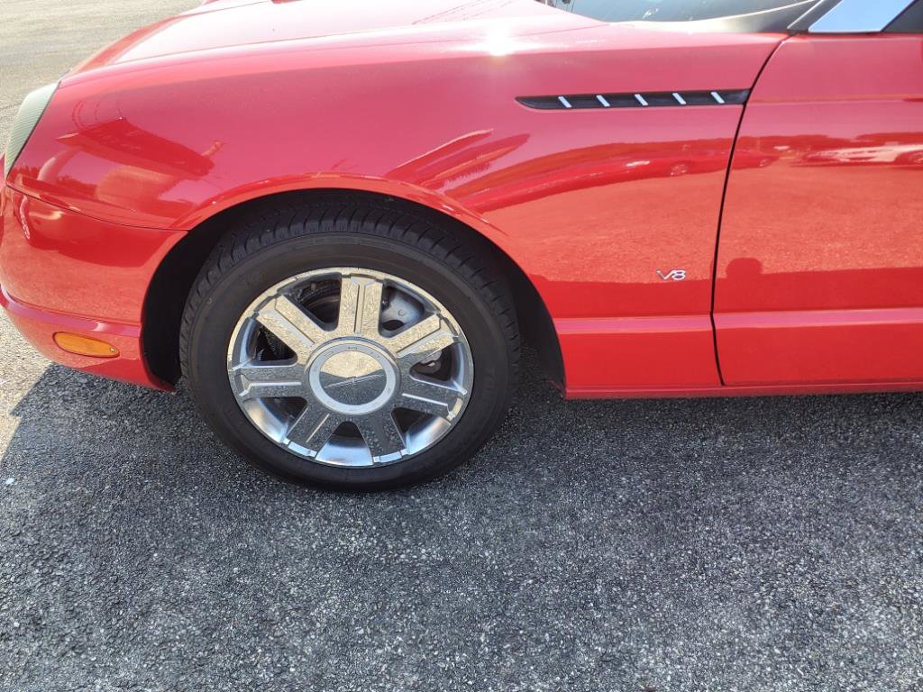 Used 2004 Ford Thunderbird Deluxe image 4