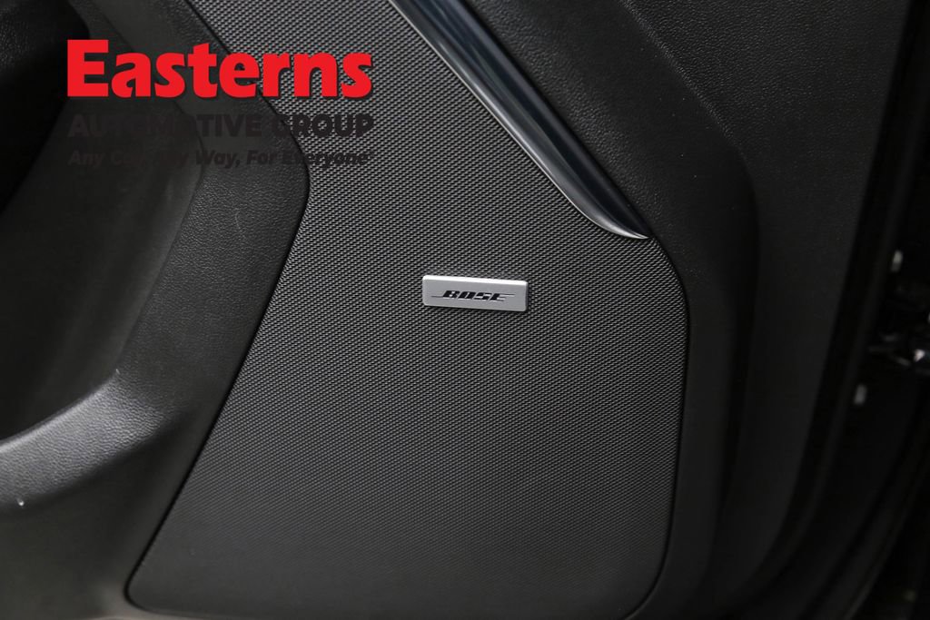 Used 2025 GMC Yukon XL Denali w/ Denali Reserve Package image 21