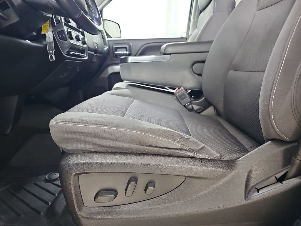 Certified 2018 Chevrolet Silverado 1500 LT w/ All Star Edition image 32