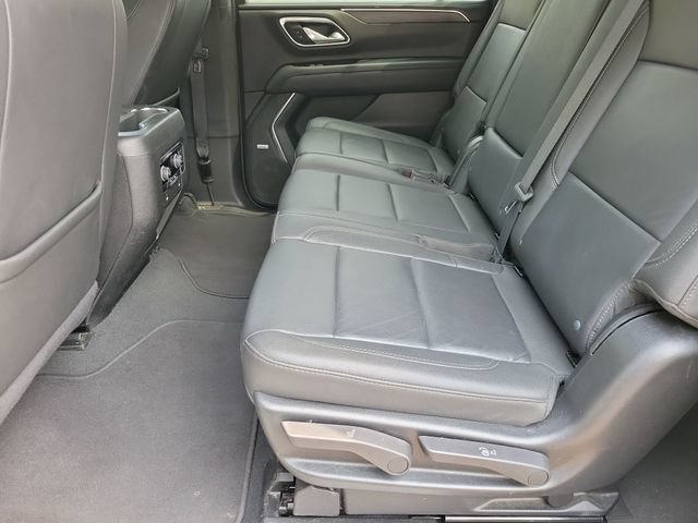 Used 2024 Chevrolet Suburban LT RWD image 12