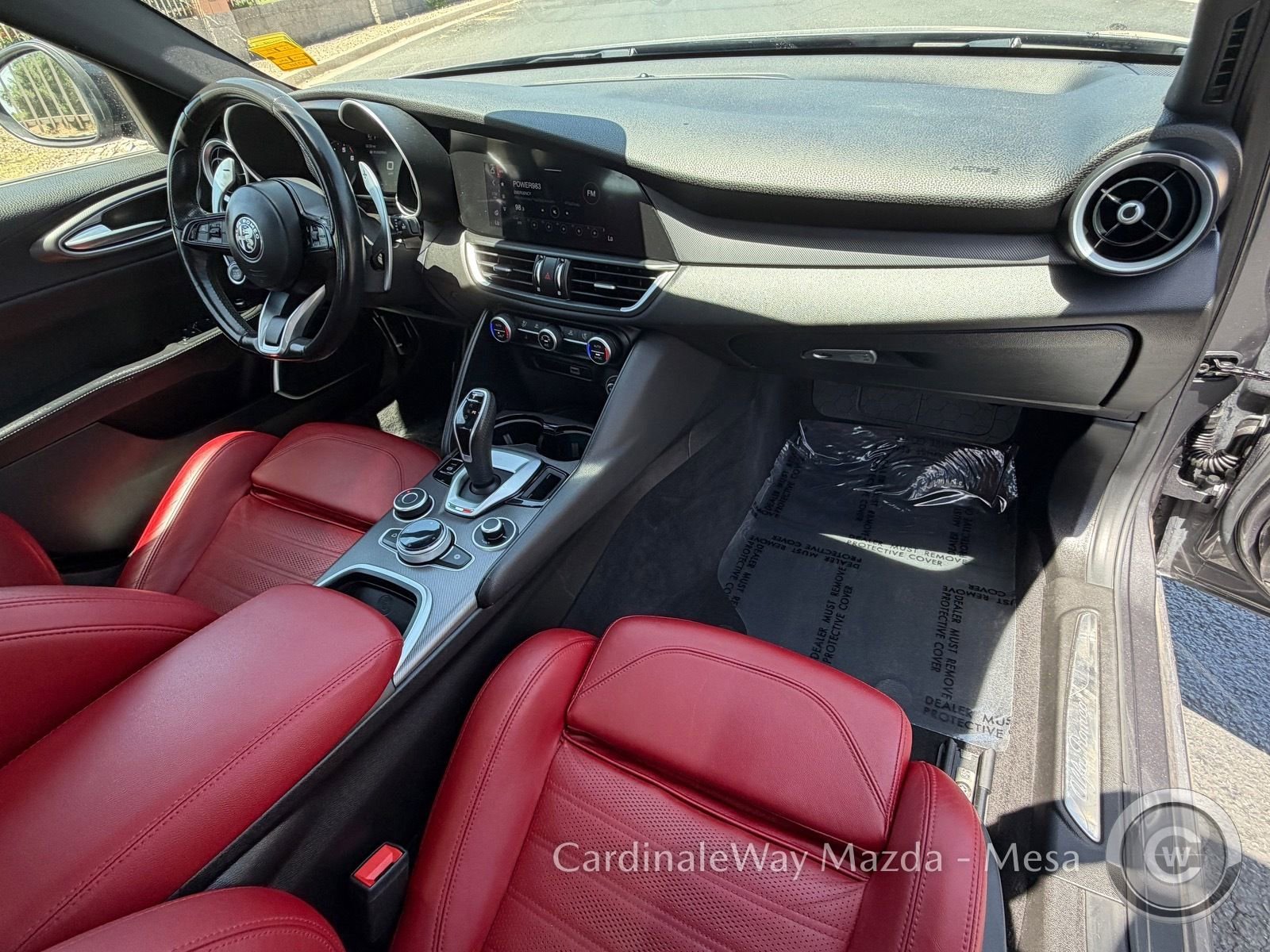 Used 2022 Alfa Romeo Giulia Veloce RWD image 11
