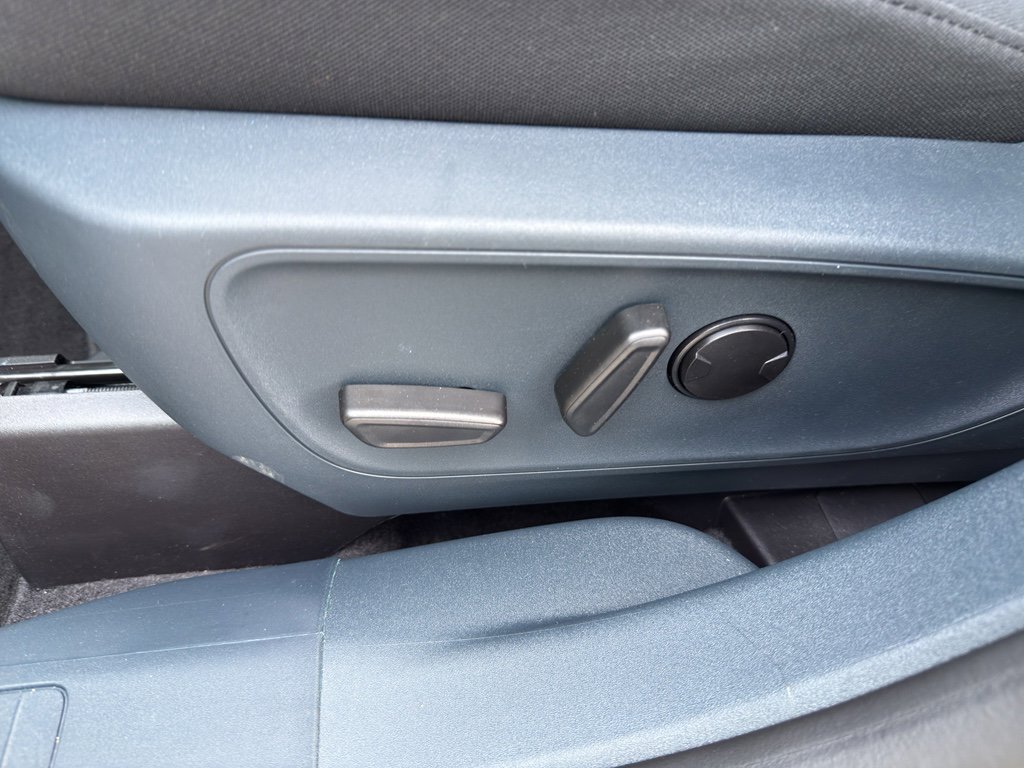 New 2025 Ford Maverick XLT w/ XLT Luxury Package image 13