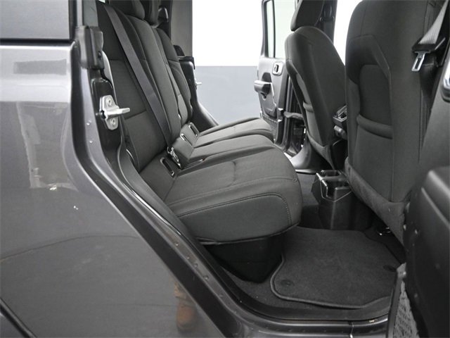 Used 2021 Jeep Gladiator Willys image 15