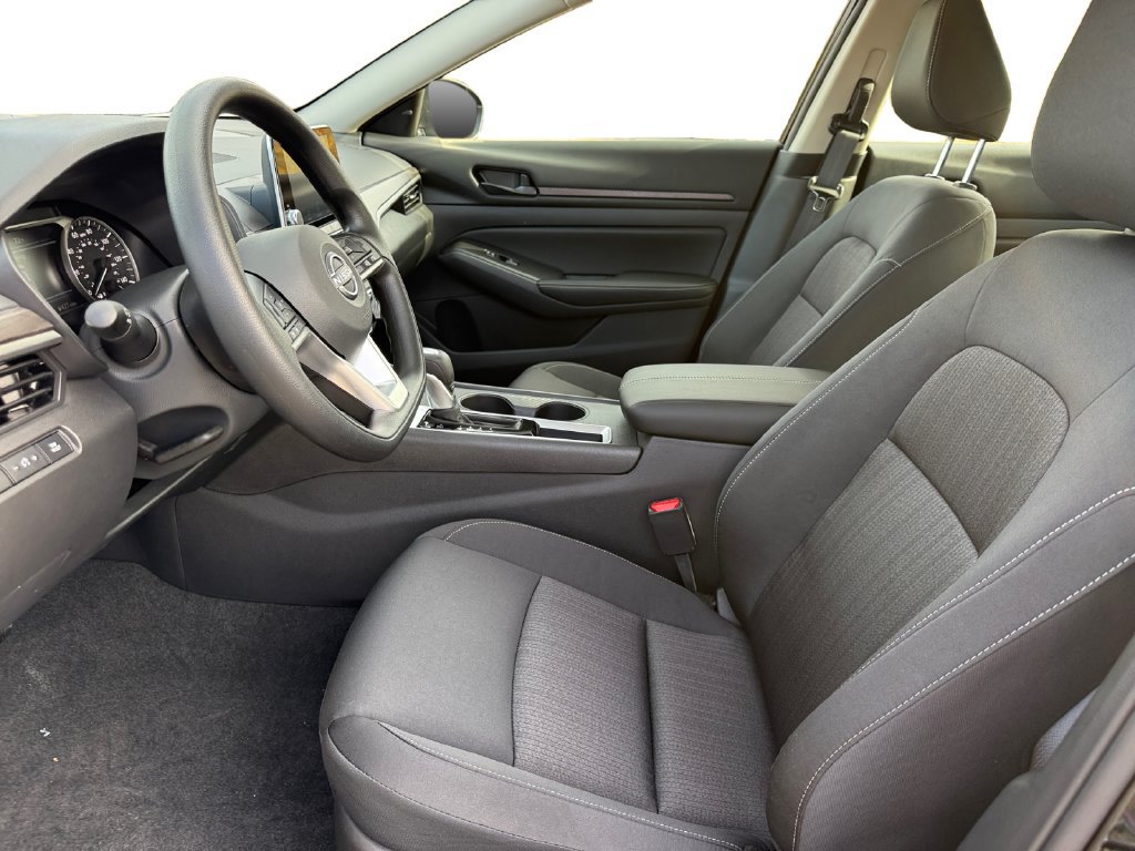 New 2026 Nissan Altima 2.5 SV FWD image 9