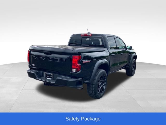 Used 2024 Chevrolet Colorado Trail Boss w/ Advanced Trailering Package AWD/4WD image 3