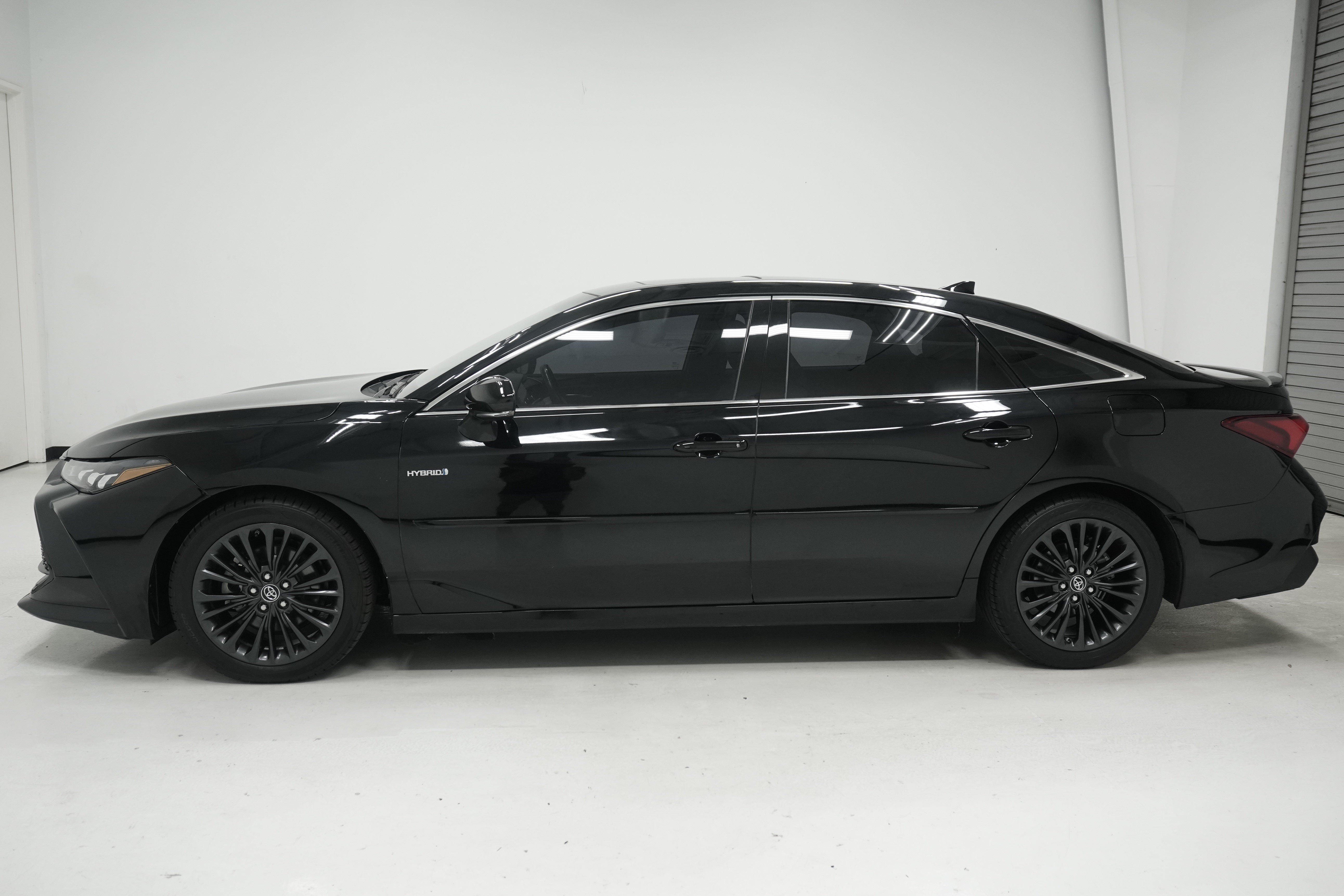 Used 2019 Toyota Avalon XSE w/ All Weather Liner Package FWD image 7