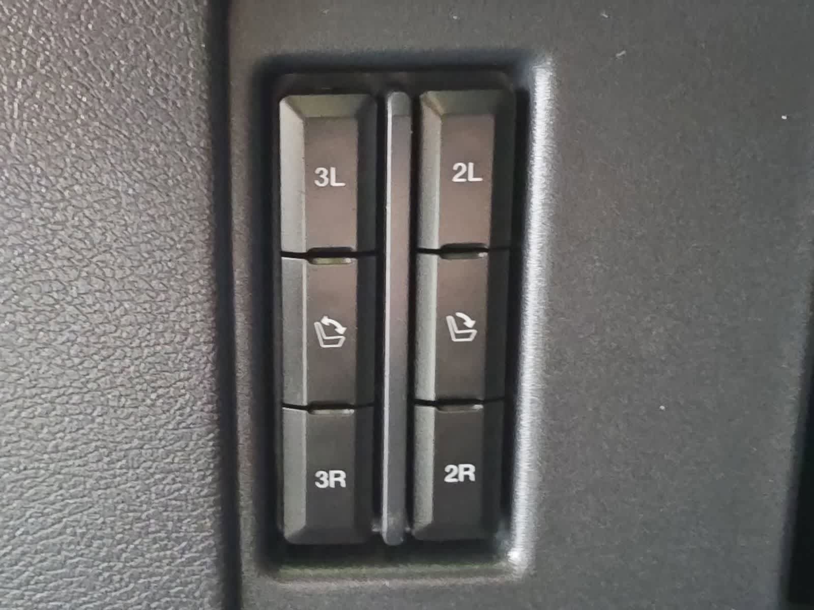 Used 2023 Ford Expedition Limited AWD/4WD image 42