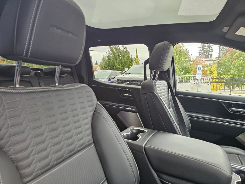 Used 2026 GMC Sierra EV Denali AWD/4WD image 11